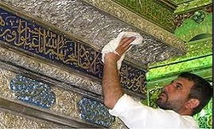 غبارروبی امامزادگان و مساجد سنندج درآستانه ماه مبارک رمضان