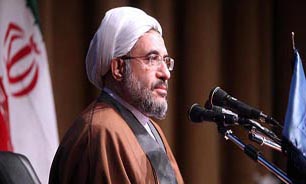 آیت&zwnj;الله اراکی: گفت&zwnj;وگو و مذاکره مناسب&zwnj;ترین راه&zwnj;حل مشکلات منطقه است