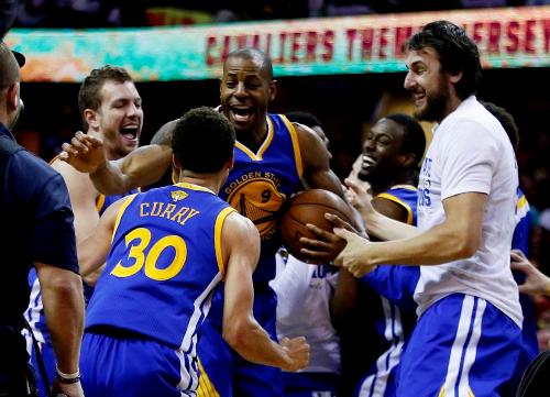 عکس اضافه شد ///////////// تصاویر قهرمانی گلدن استیت در NBA