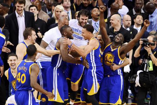 عکس اضافه شد ///////////// تصاویر قهرمانی گلدن استیت در NBA