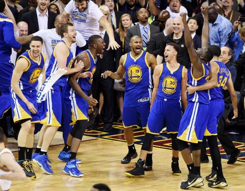 عکس اضافه شد ///////////// تصاویر قهرمانی گلدن استیت در NBA