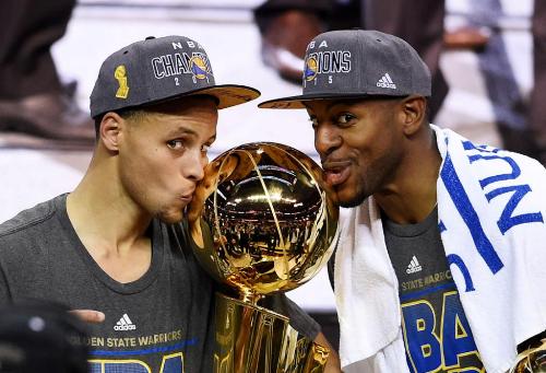 عکس اضافه شد ///////////// تصاویر قهرمانی گلدن استیت در NBA