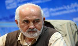 احمد توکلی دقایقی پیش وارد دادگاه شد