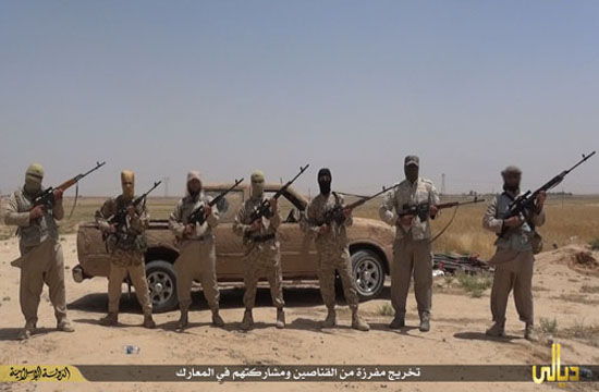 داعش رهبر گروه زنان گازبگیر را مسئول تامین امنیت استان صلاح الدین کرد!/ هديه یک شهر ترکیه به داعش