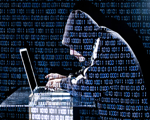 هرچه تعداد نرم افزار بیشتر،دورازهای باز برای ورود هکرها بیشتر////مومنی +++++