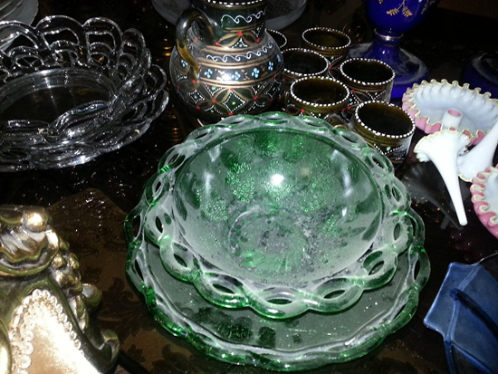 سرقت عتیقه&zwnj;جات خانه پدری برای بازگشت به آمریکا/ پسر ناخلف با دوست خلافکارش دستگیر شد + تصاویر