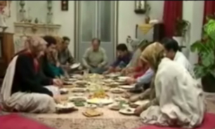 رفتاری که از زمانهای گذشته حتی عهد باستان از یاد رفته + فیلم
