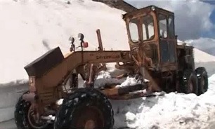 بازگشایی راه‌های برف‌گیر کوهستانی دامنه سبلان + فیلم