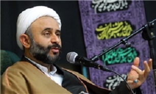 هدف دشمنان فروپاشی بنیان مستحکم خانواده‌هاست