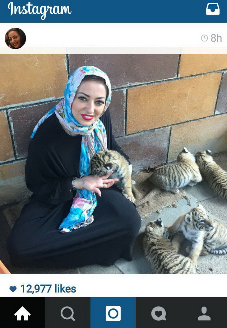 نفیسه روشن در محاصره پنج ببر + عکس(در حال کار)