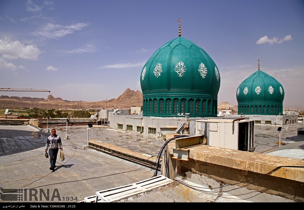 شستشوی گلدسته های جمکران + عکس
