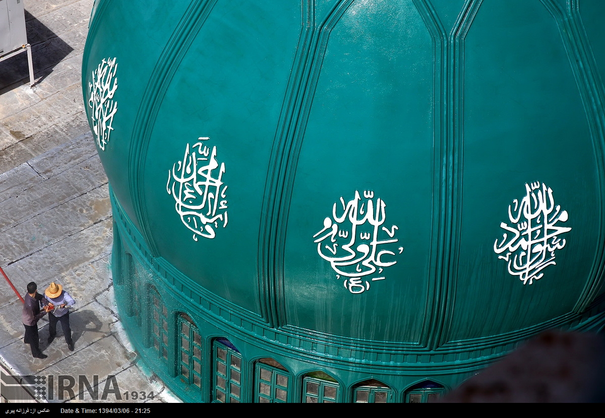 شستشوی گلدسته های جمکران + عکس
