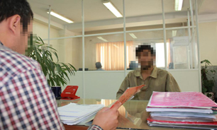 اخاذی از خانواده مقتول پس از ارتکاب جنایت/ قاتل: قربانی 600 هزار تومان بدهکار بود + عکس