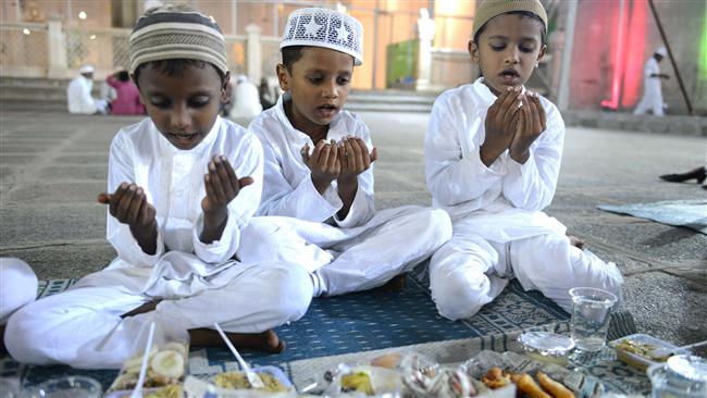 ماه میهمانی خدا در سراسر جهان + تصاویر