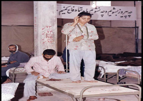 نماز دیدنی یک نوجوان+عکس