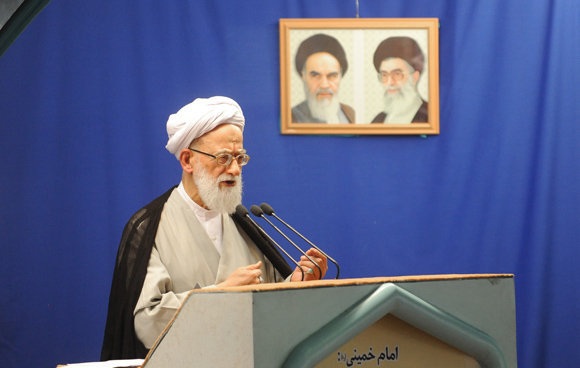 تیم مذاکره کننده ایران به هیچ وجه از مواضع خود عقب‌نشینی نخواهد کرد/عربستان توسط یهودی‌ها مدیریت می‌شود