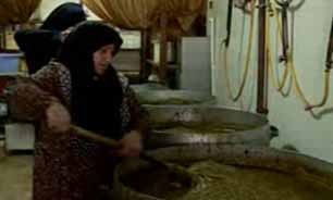 پخت 5 تن آش نذری + فیلم