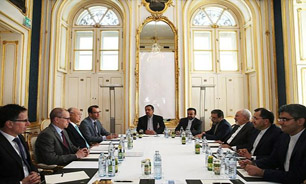 دیدار ظریف و آمانو برگزار شد دیدار ظریف و آمانو برگزار شد