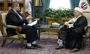 آیت&zwnj;الله خامنه&zwnj;ای در ایران جایگزینی ندارد/ سعودی&zwnj;ها در یمن اشتباه بزرگی کردند