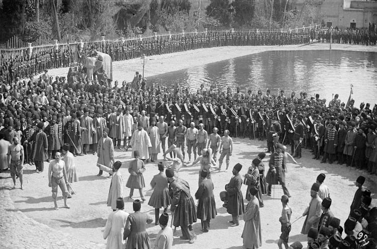 پهلوانی در عهد ناصرالدین شاه + عکس