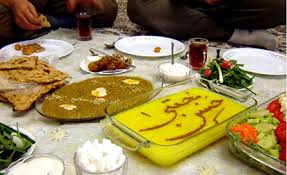 برپايي سفره هاي افطار در روستاهاي وقفي زنجان