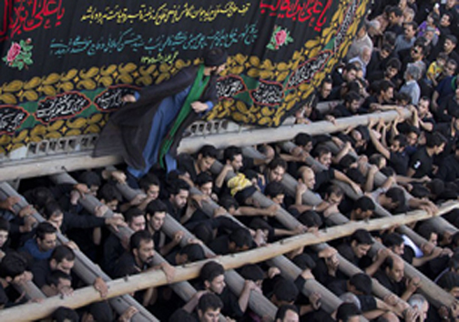 نخل برداری شهادت حضرت علی در حسینیه امام تفت+تصاویر
