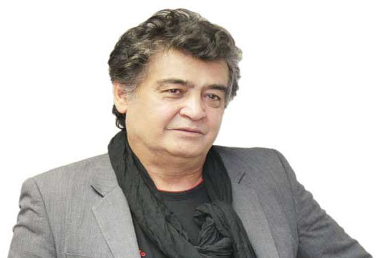 این شایعات من را ناراحت نمی کند/// بدانیدمن ازشایعات ناراحت نمی شوم///در حال کار///