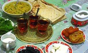 برپایی مراسم افطاری برای شهیدستان با کمک کمیته امداد امام خمینی(ره)