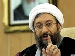 آیت‌الله آملی لاریجانی: غرب بداند با ملتی که شعار حق را دنبال می‌کند، نمی‌توان معامله ناحق کرد