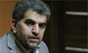 بازرسین معاونتهای درمان و بهداشت و سازمان غذا و دارو با عطاری های متخلف برخورد می کنند