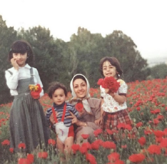 عکسی دیدنی از هانیه توسلی در آغوش مادرش