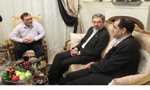 دیدار وزیر بهداشت با یکی از پزشكان جانباز جنگ تحمیلی
