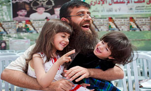 زندانی اعتصاب‌کننده فلسطینی دوباره آزاد شد