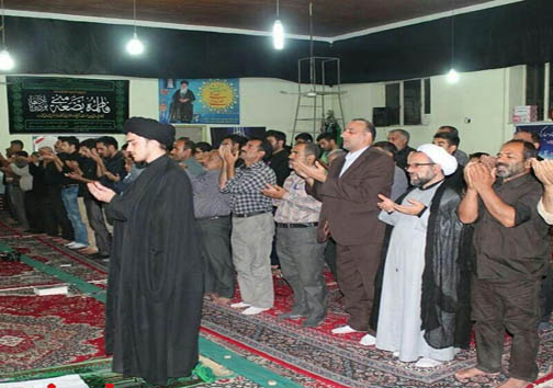 فرزند سیدحسن خمینی در قامت امام جماعت +عکس
