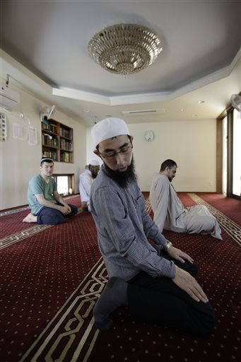 روزه&zwnj;داری اقلیت مسلمان ژاپن + تصاویر