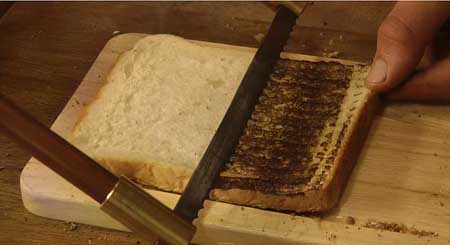 چاقوی آتشین مخصوص برشته کردن نان صبحانه +تصاویر