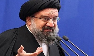 از شهدای غواصی که با دست بسته صبر بر طاعت كردند باید تجلیل کرد