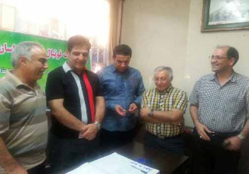 بازیکنان و کادر فنی پدیده قراردادهایشان را ثبت کردند