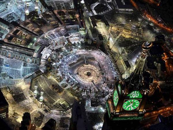 دوربین خارج از جو مسجد الحرام را هدف گرفت!+ عکس