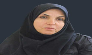 نورا حق‌پرست: برخی نویسندگان امروز در تاریکی می‌نویسند