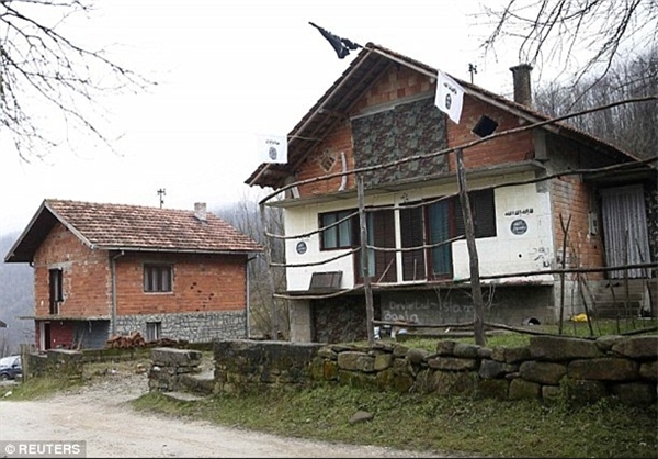 کشف مقر داعش در قلب اروپا+ عکس