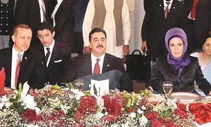 جنجال گردنبند اهدایی همسر اردوغان