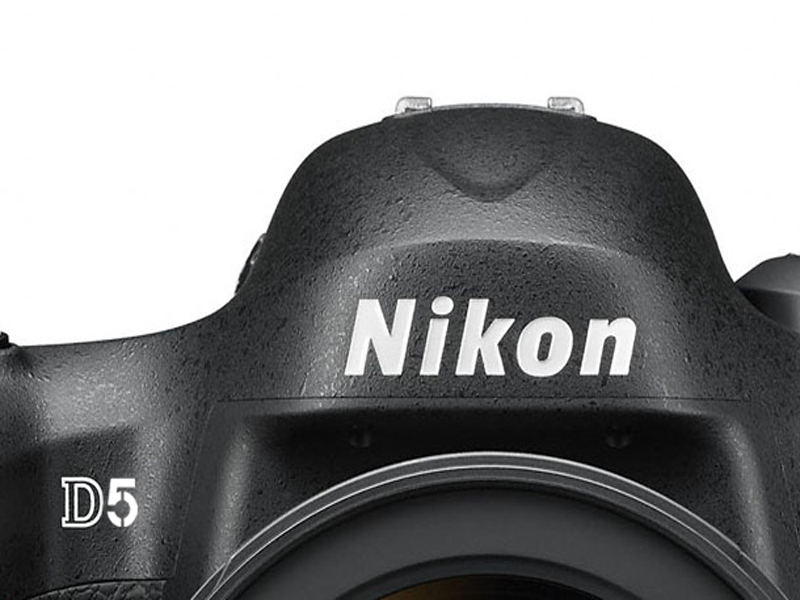 اطالاعات دوریبن Nikon D5  لو رفت