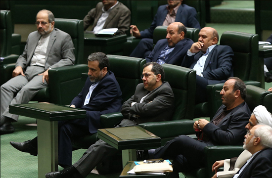 از قرائت قطعنامه تا &laquo;برجام&raquo;/ خواهش &laquo;ظریف&raquo; از نمایندگان