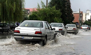 بارش بسیار شدید باران در شهرکرد/ جاری شدن سیلاب و آبگرفتگی معابر