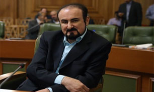 اعتراض عضو شورای شهر تهران به لغو اکران «رستاخیز»/ وزارت ارشاد جدیت بیشتری به خرج دهد
