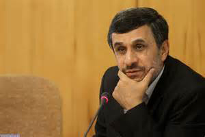 امکان دارد احمدی نژاد شخصی را به عنوان نایب امام زمان(عج) در جمع خود معرفی کند