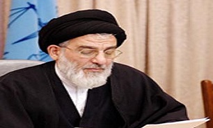 آیت الله شاهرودی: امت اسلامی و علماء باید در برابر انحرافات تکفیری ها ایستادگی کنند