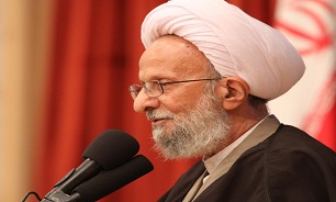 توصیه  آیت الله مصباح یزدی به ضرورت شکرگزاری وآثار آن درزندگی انسان