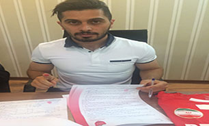عالیشاه در پرسپولیس ماند